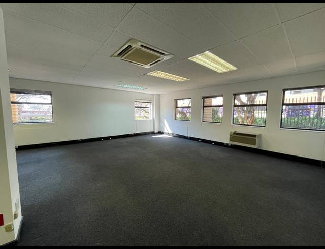 361M² OFFICE TO LET IN BRYANSTON
